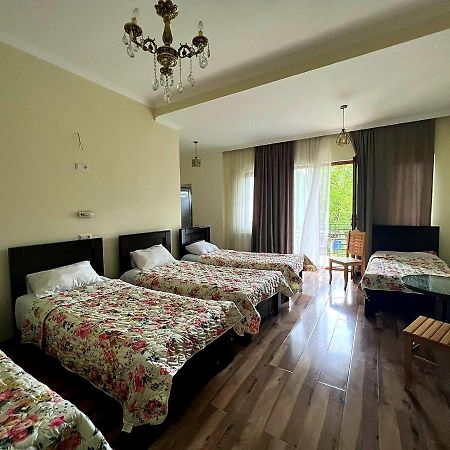 Four Seasons In Kutaisi Hotel Екстериор снимка
