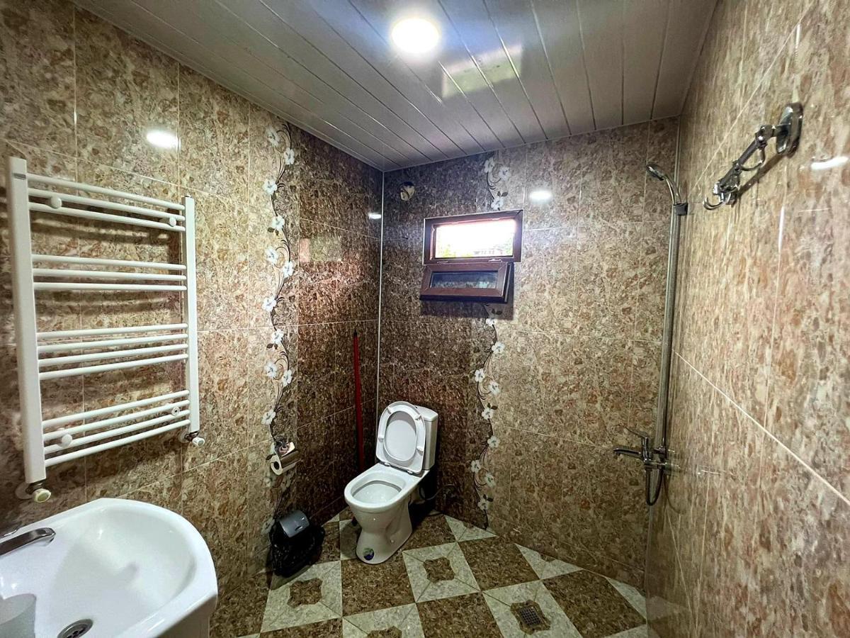 Four Seasons In Kutaisi Hotel Екстериор снимка