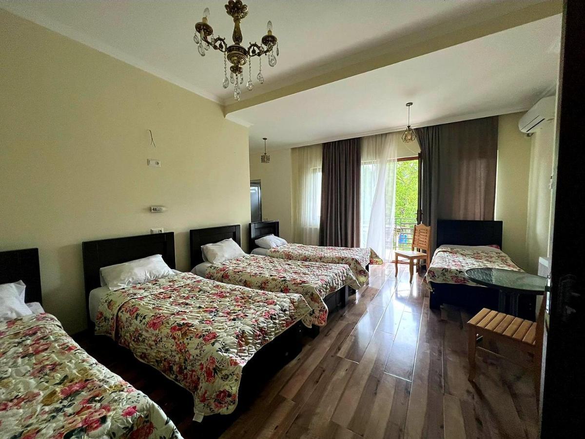 Four Seasons In Kutaisi Hotel Екстериор снимка