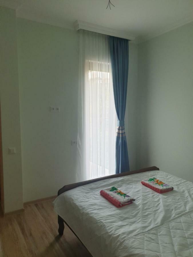 Four Seasons In Kutaisi Hotel Екстериор снимка