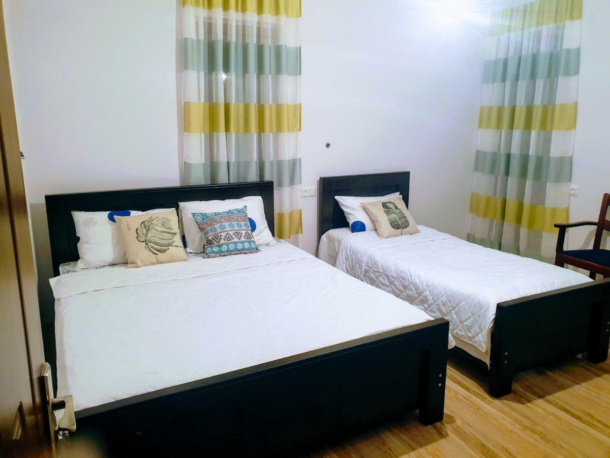Four Seasons In Kutaisi Hotel Екстериор снимка