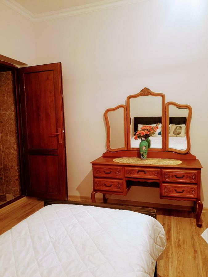 Four Seasons In Kutaisi Hotel Екстериор снимка